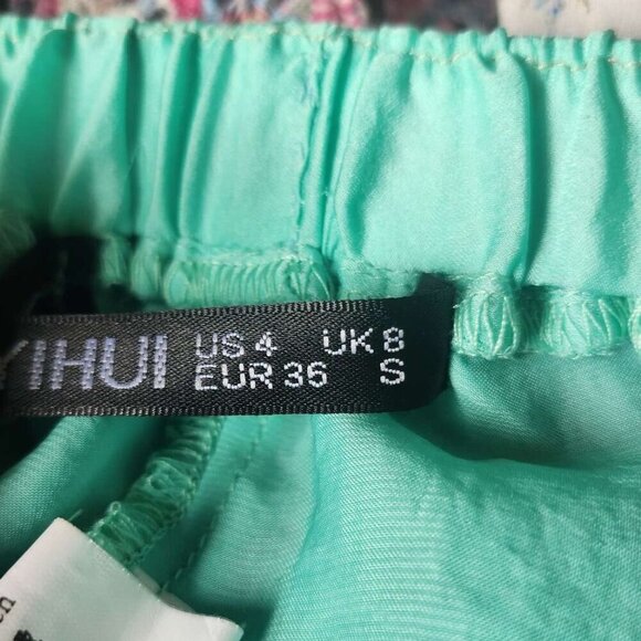 Green Ruffle Petal Drawstring Shorts Size Small b20 - Picture 9 of 10